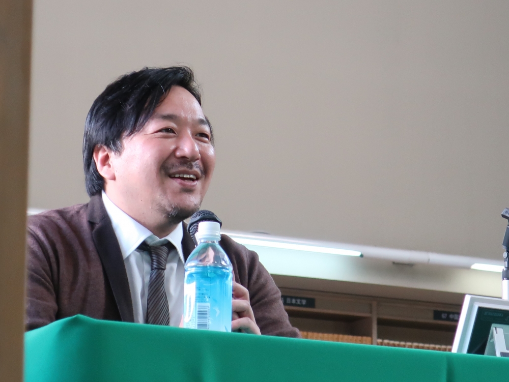12月16日(金)横浜市立南高等学校・附属中学校にてオーサービジットを開催いたしました 写真1