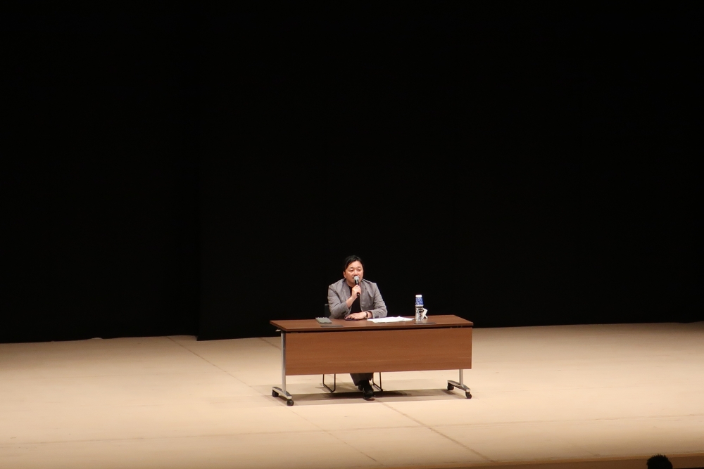 7月30日(火)箕面市立文化芸能劇場にて講演を行いました 写真1